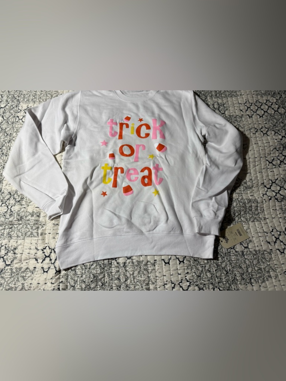 White Candy Corn Trick or Treat Sweatshirt Ladies Size XL New with Tags